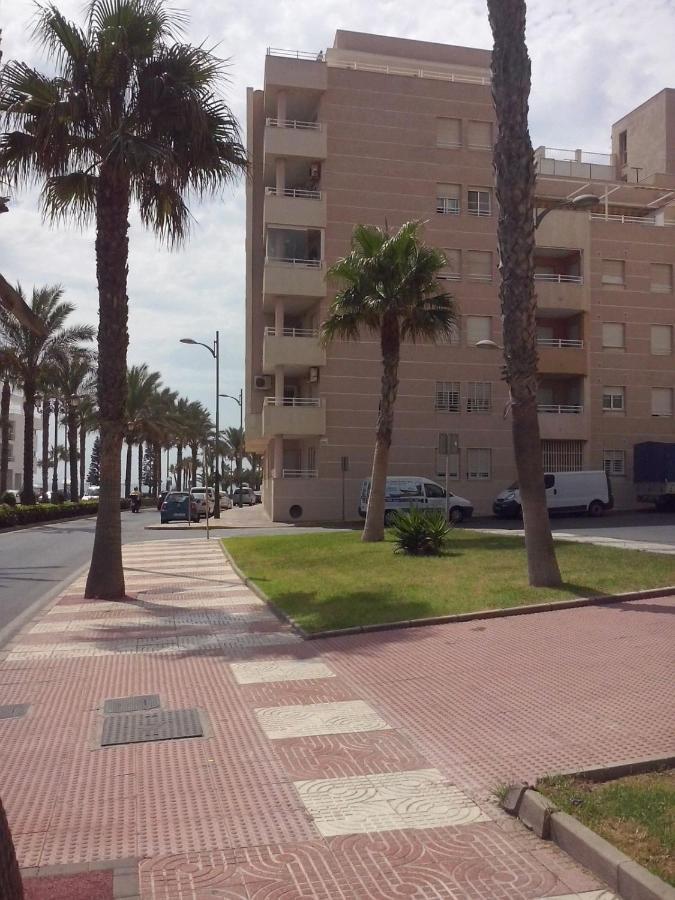 Apartamento Con Piscina Y Terraza A 50 Metros De La Playa 滨海罗克塔斯 外观 照片